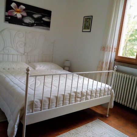 Ferienwohnung Casale La Pineta Mombaroccio Exterior foto