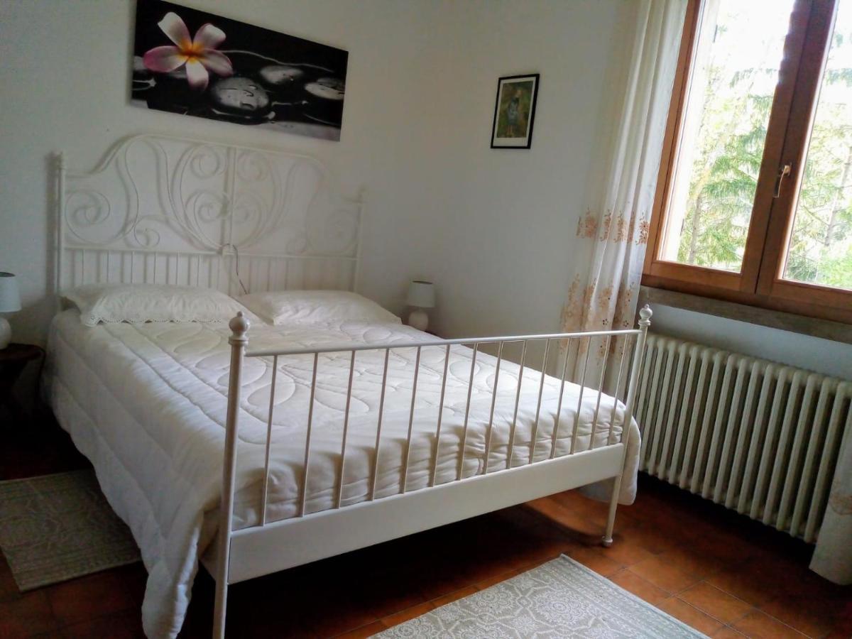 Ferienwohnung Casale La Pineta Mombaroccio Exterior foto