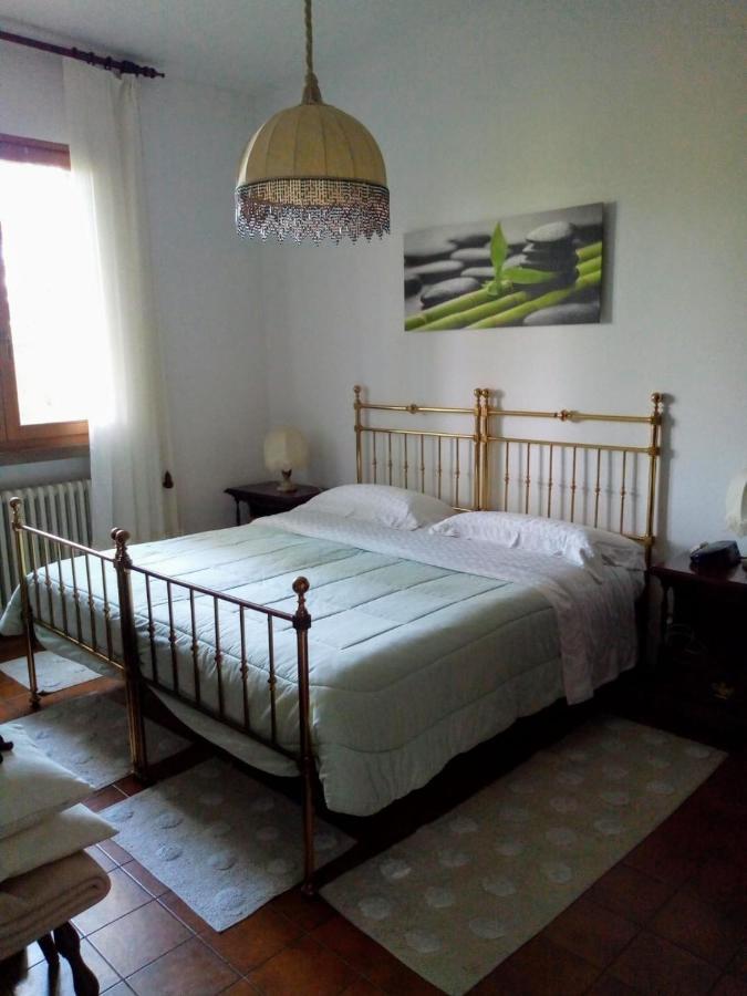 Ferienwohnung Casale La Pineta Mombaroccio Exterior foto